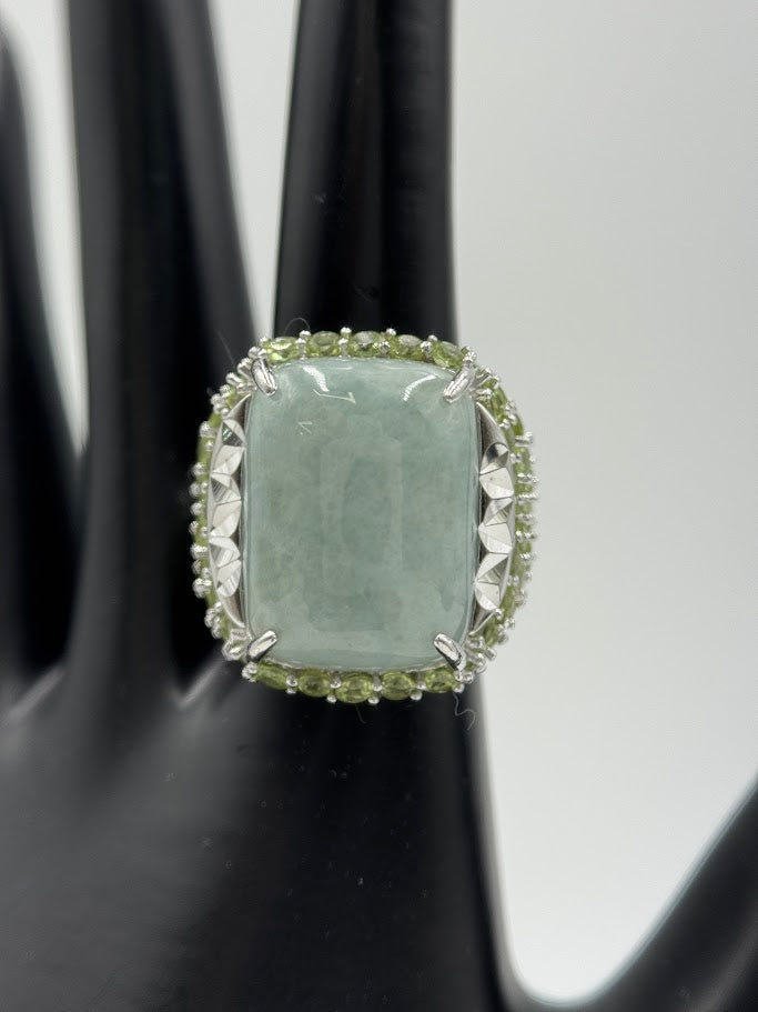 Jade of Yesteryear Sterling Silver Cabochon Jade  & Peridot Accent Ring, Size 6
