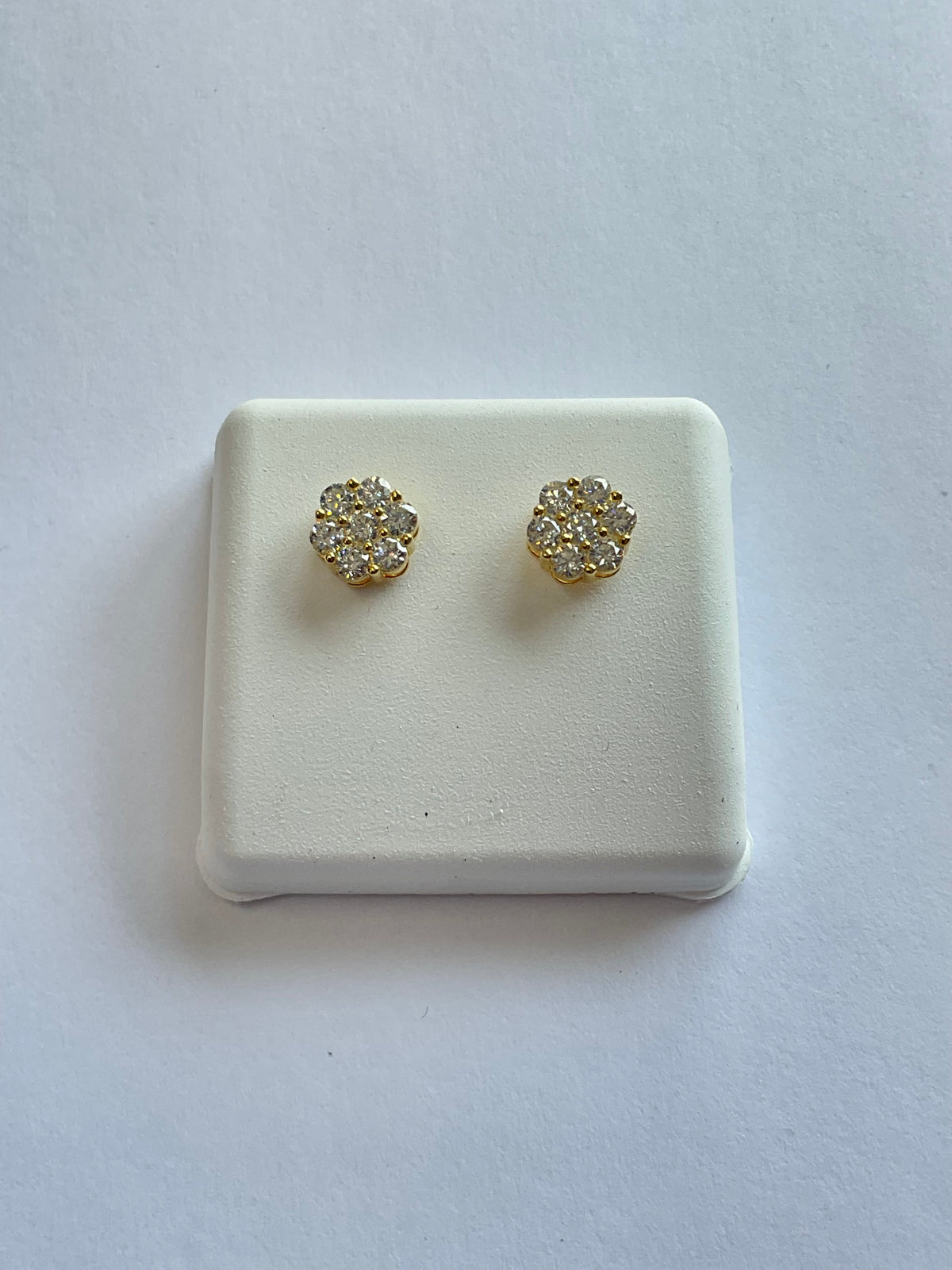 99337 - flower Studs silver lab 8mm 0.80cttw ($445) yellow