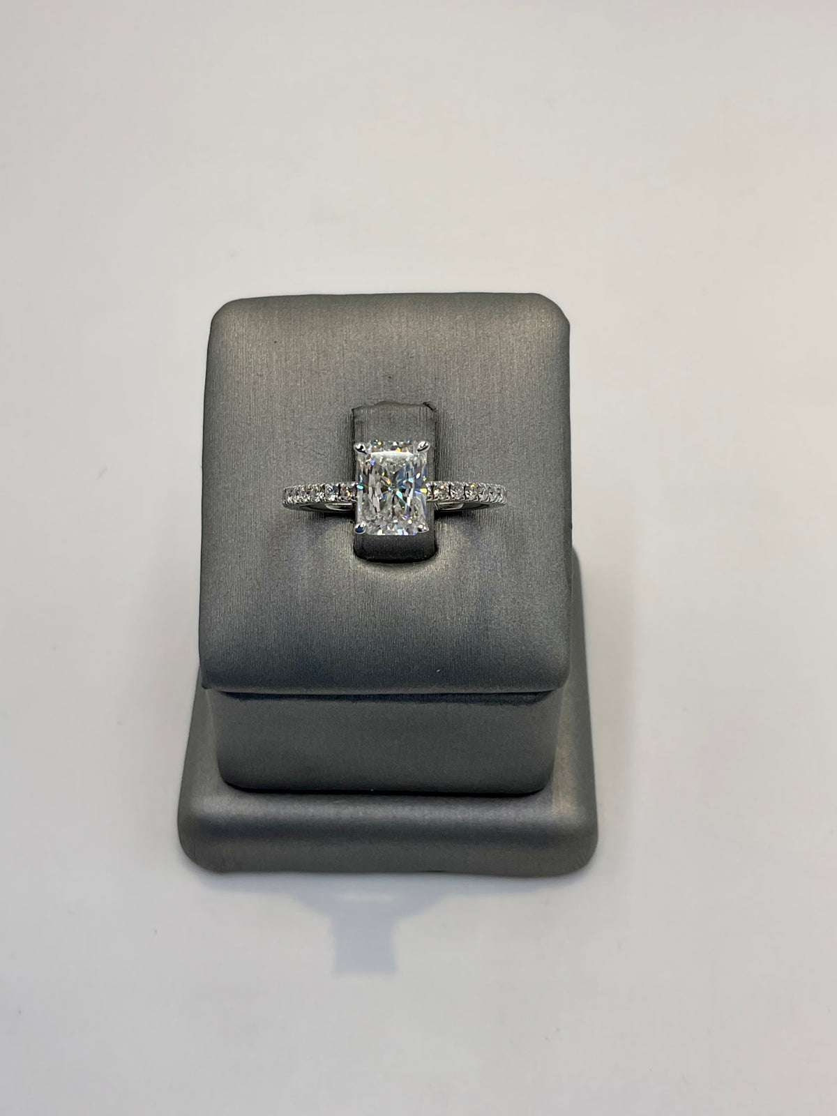 28. 99690 14KW Lab Radiant Ring cntr 1.51ct F-VS1 est 2.00cttw ($4750) (yellow available) | 14k White Gold