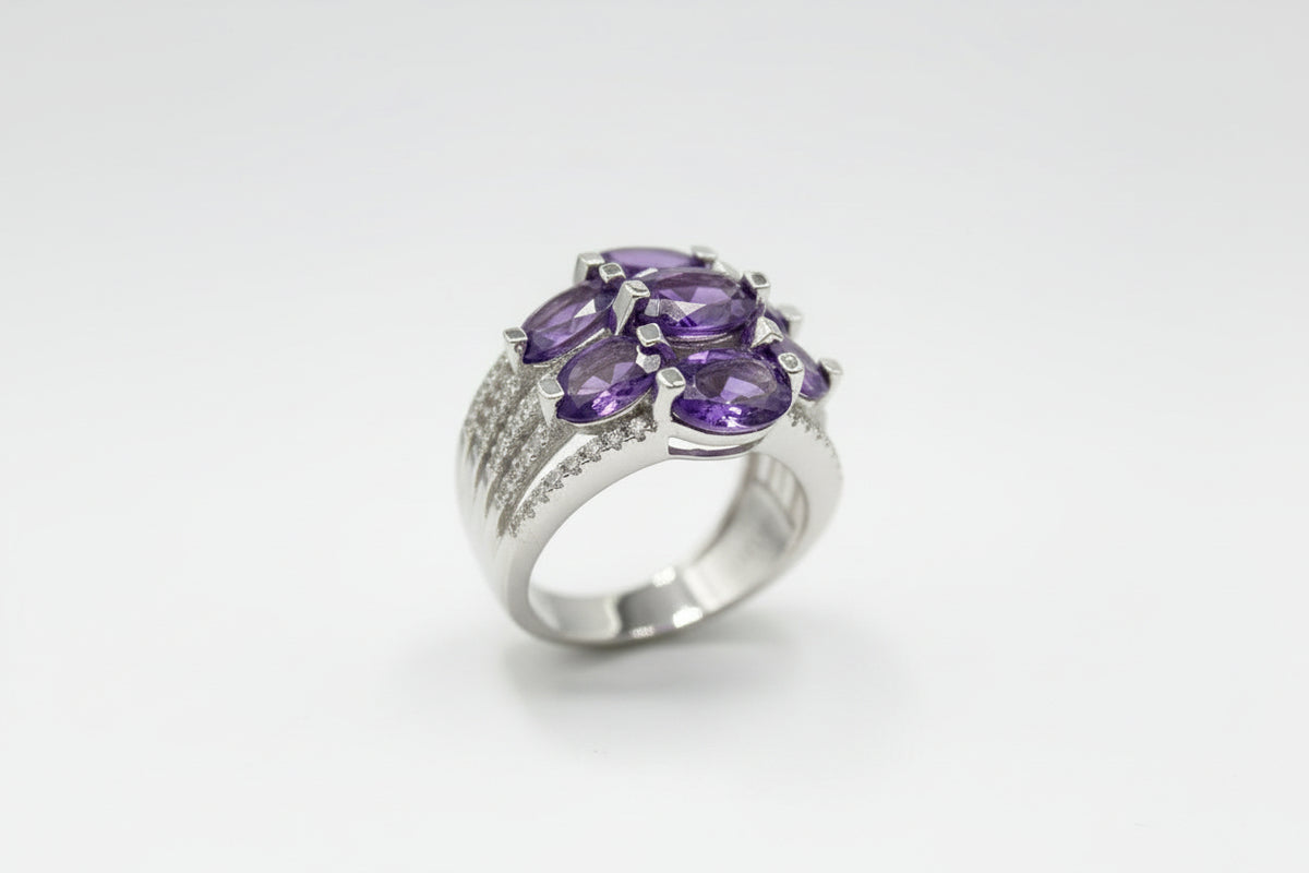 Colleen Lopez Silver Oval Amethyst & White Zircon 7-Stone Ring. Size 7