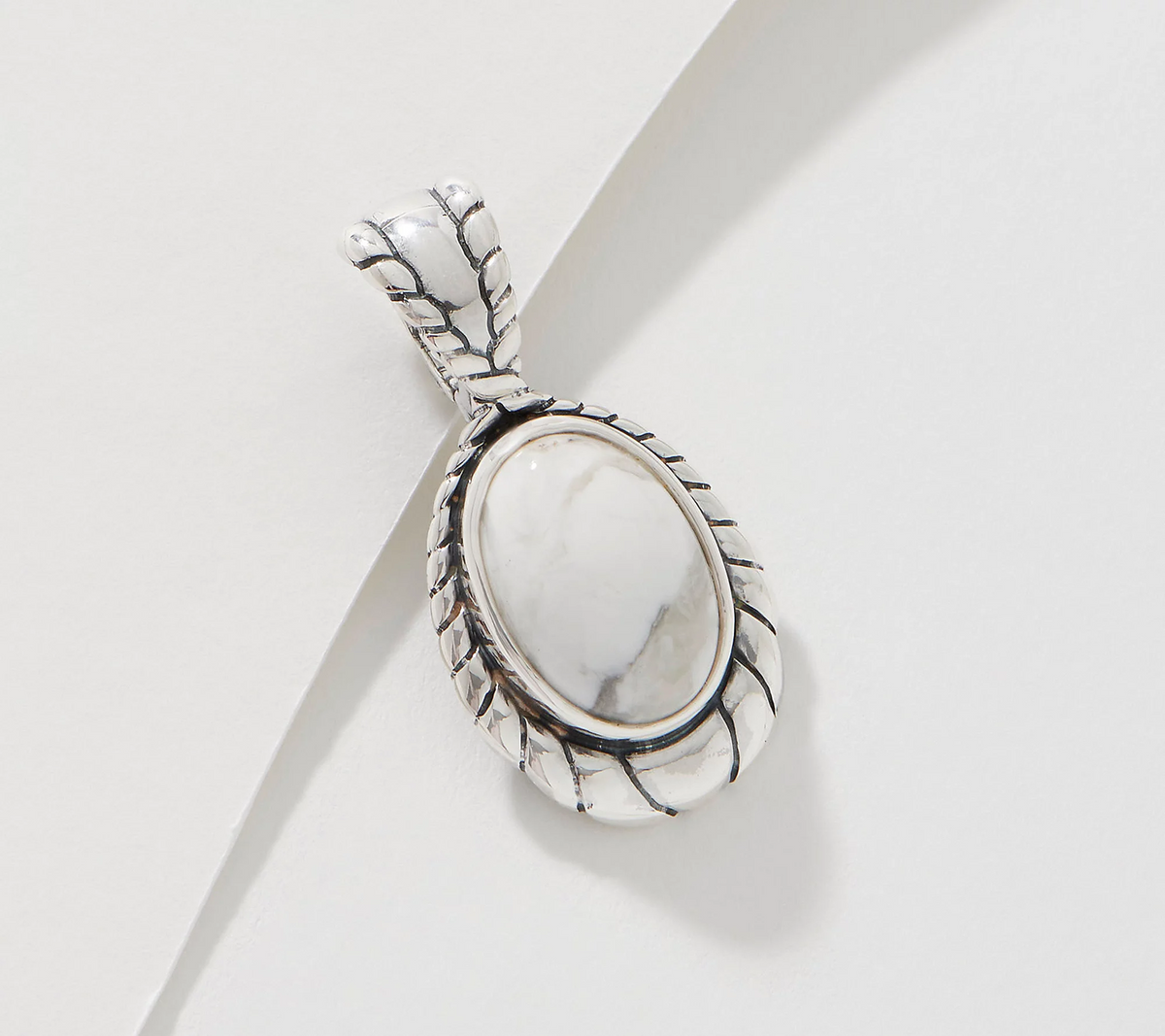 American West Sterling Oval Howlite Gemstone Rope Border Enhancer